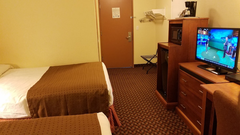 Americas Best Value Inn Lincoln Airport 20/32