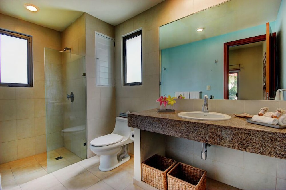 Riviera Maya Suites 50/50