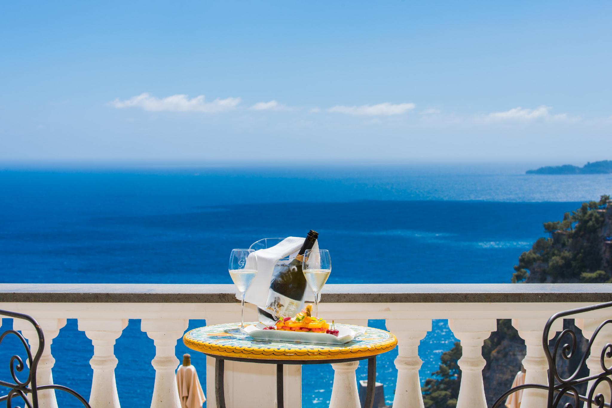 1 BEDROOM, ROMANTIC, SUITE, SEA VIEW, BALCONY