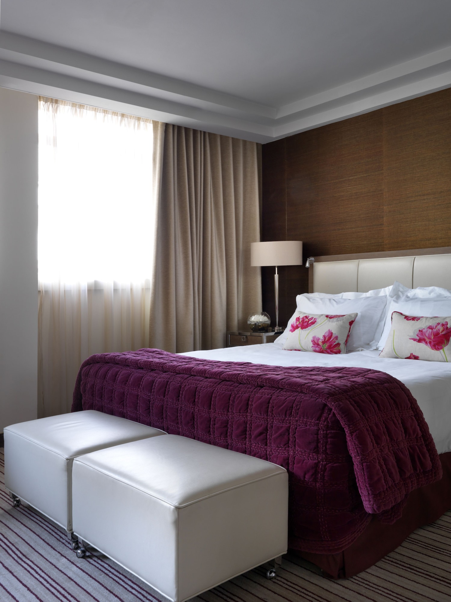 COZY, DOUBLE BED