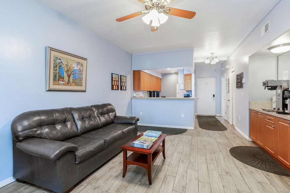 Alhambra Villas 13/29