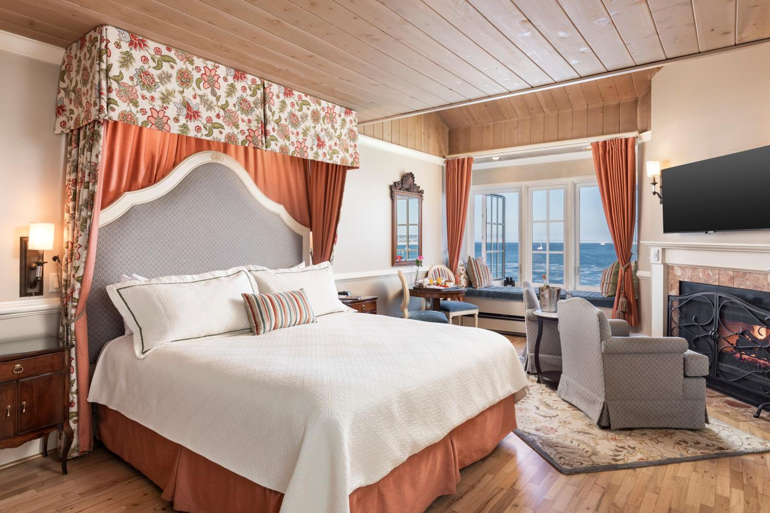 Room at Spindrift Inn, MONTEREY - CA