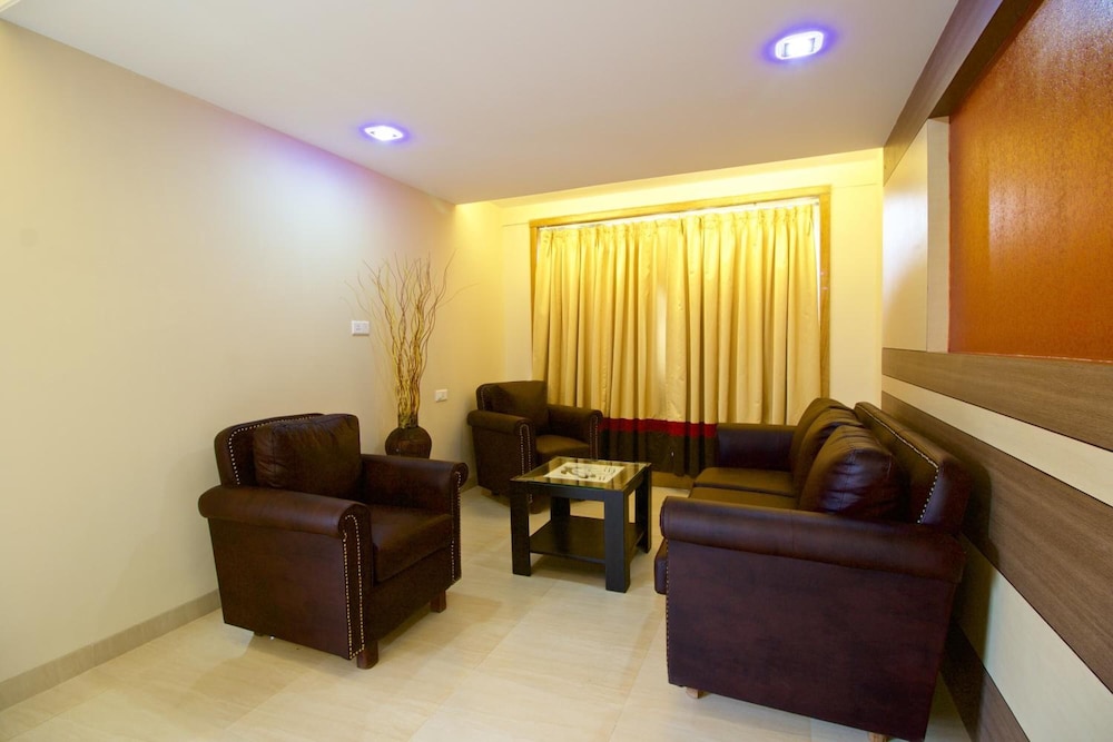 Red Fox Hotel Morjim 32/55