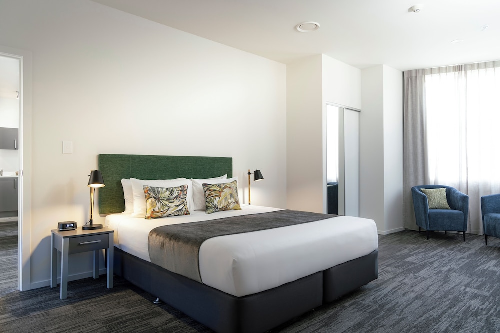 2 BEDROOMS, APARTMENT
