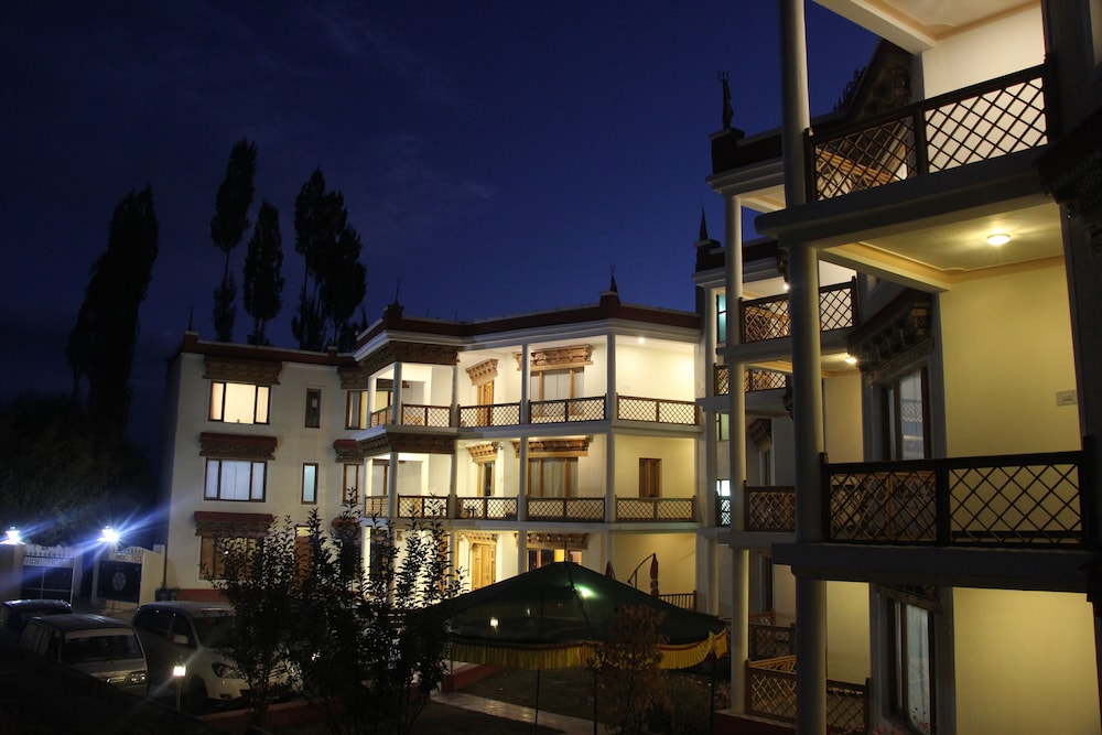 Hotel Nalanda Ladakh 6/63