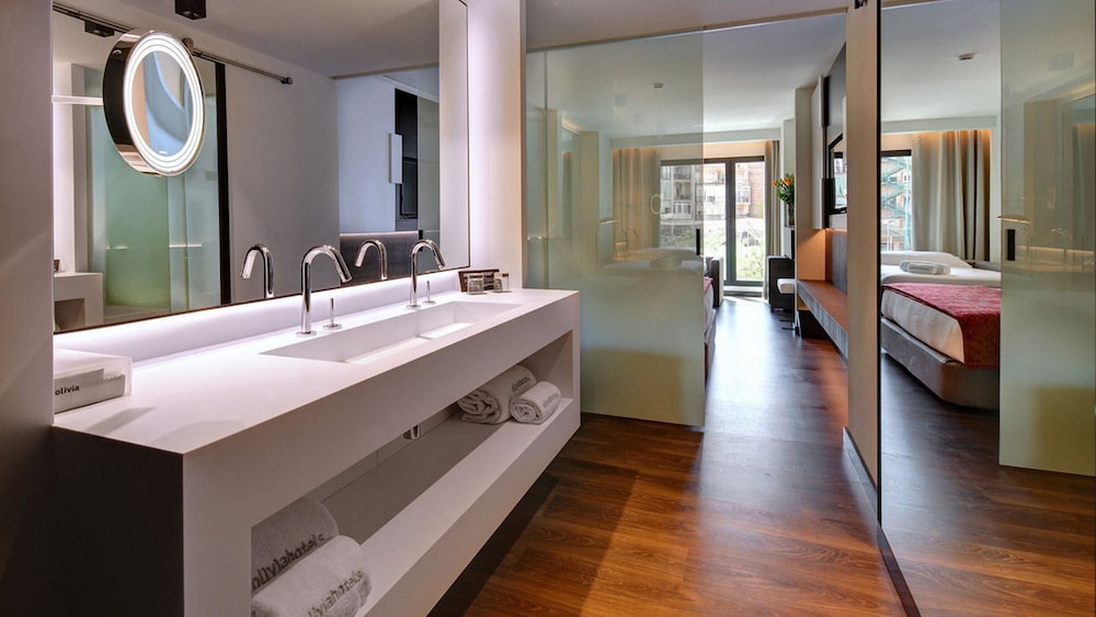 OLIVIA BALMES HOTEL 25/67