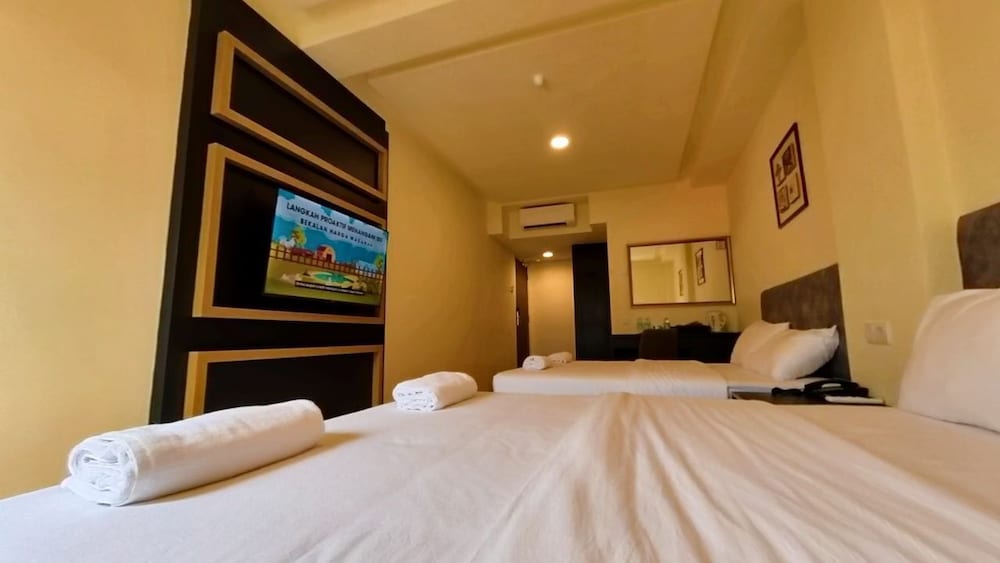 Bishop Hotel Penang 18/50