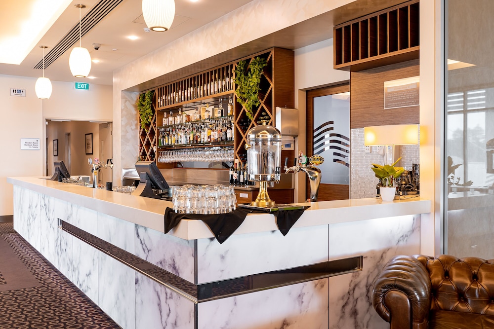The Port Lincoln Hotel 7/50