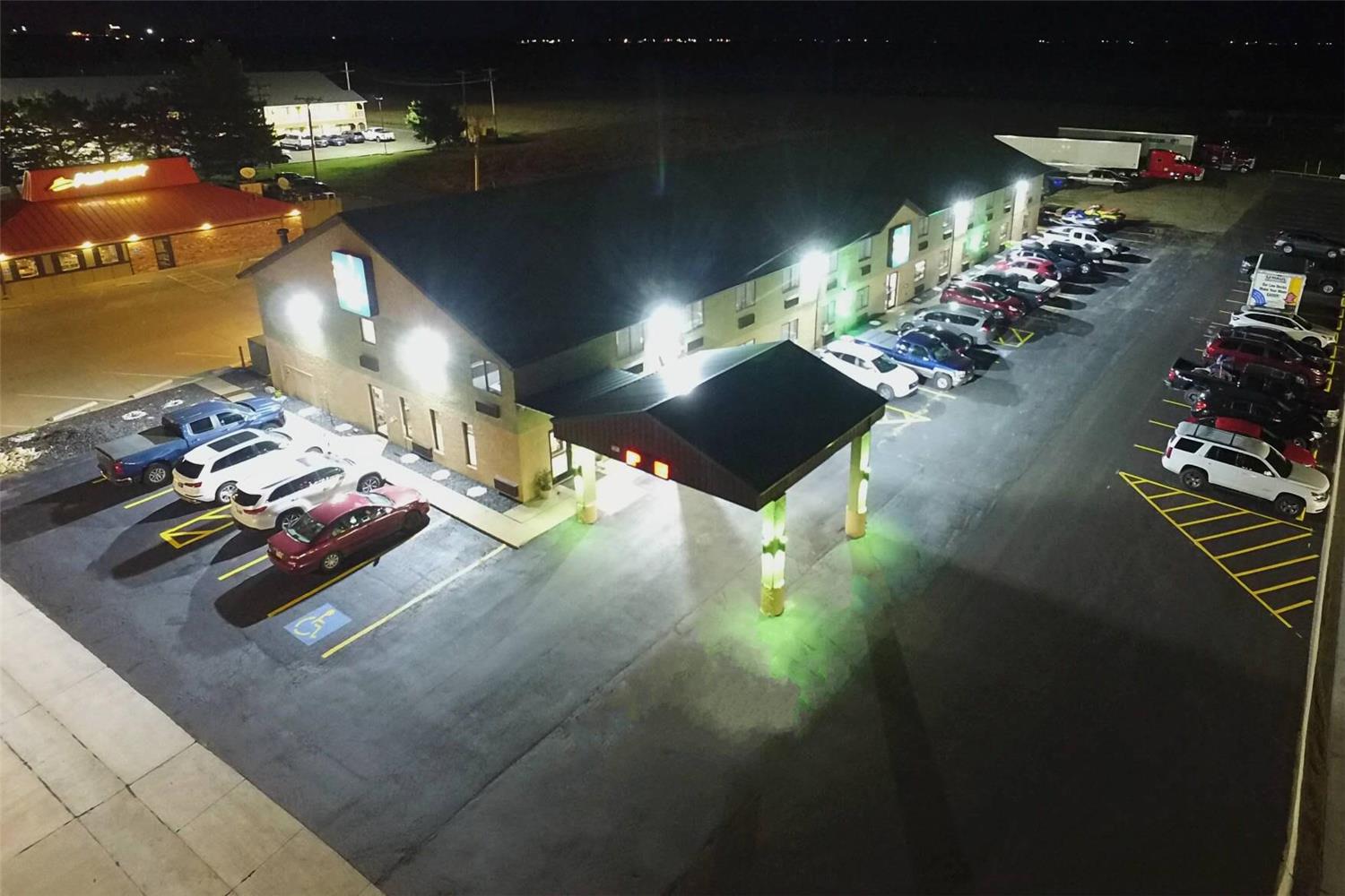 Quality Inn Russell, KS 19/21