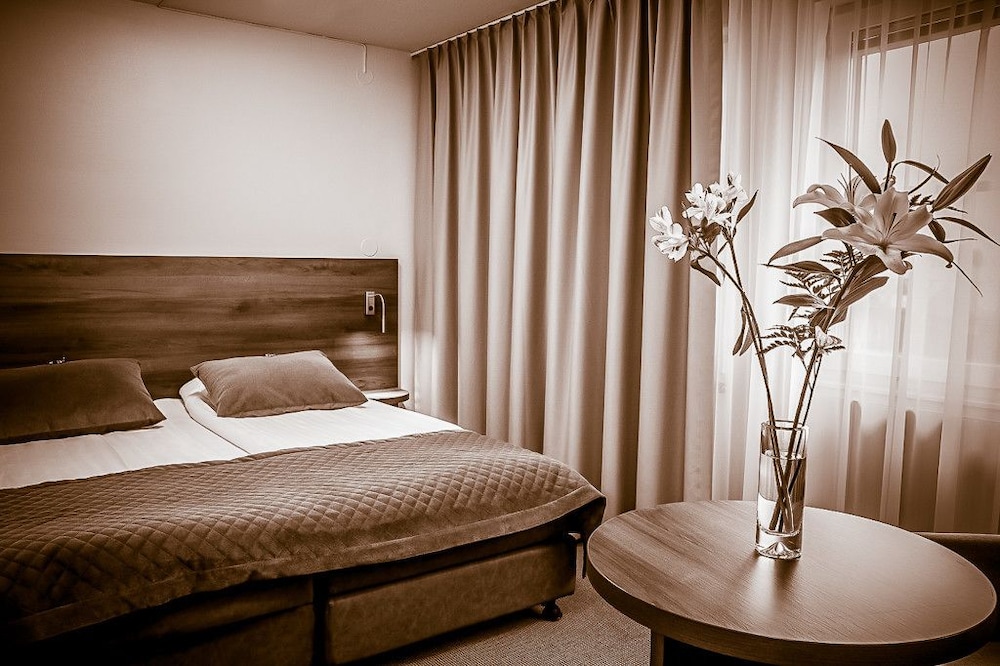 Hotel Niva 4/21
