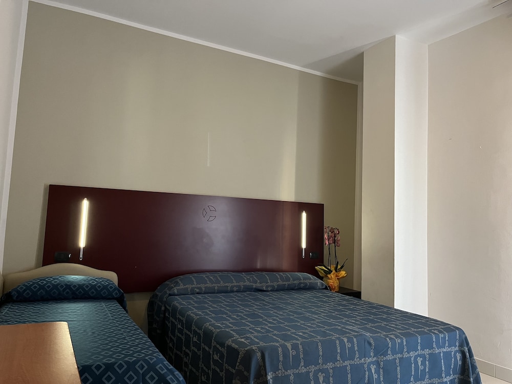 Hotel Fellini Rimini 6/19