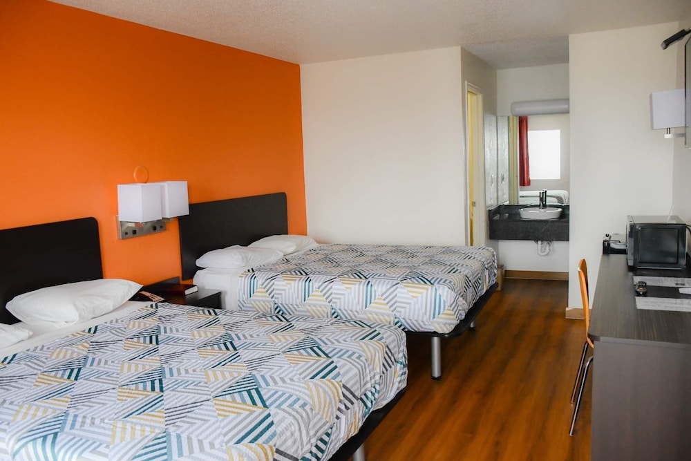 Motel6 Rolla, MO 32/59