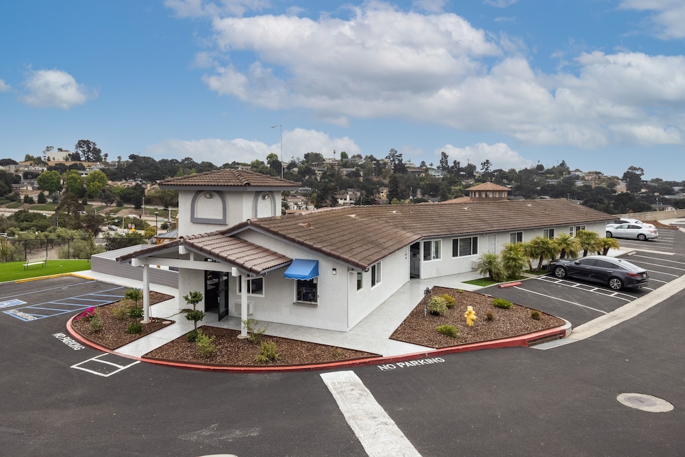 Days Inn by Wyndham Arroyo Grande/Pismo Beach 59/62