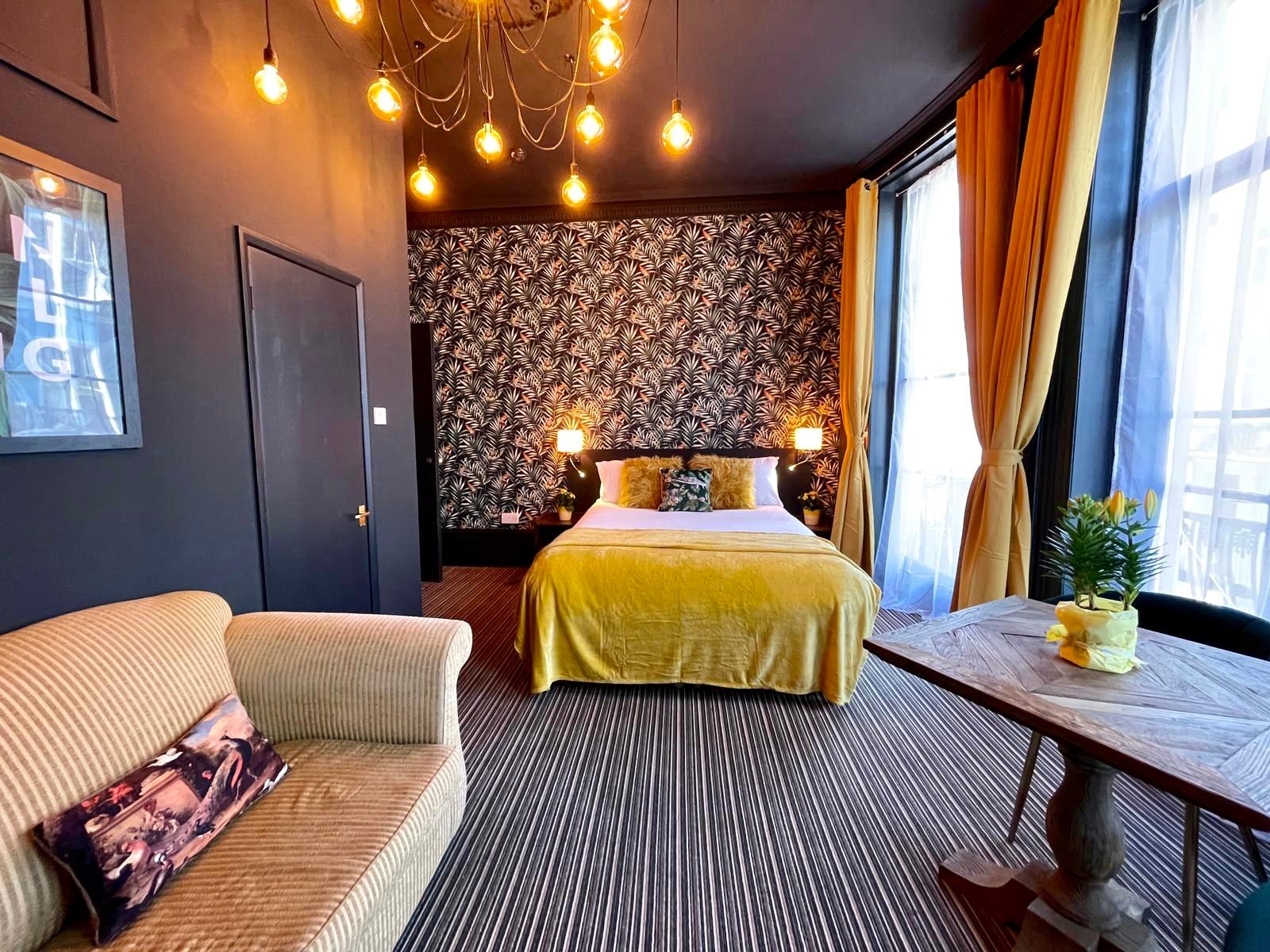 Brighton Black Hotel & Hot Tubs 4/10