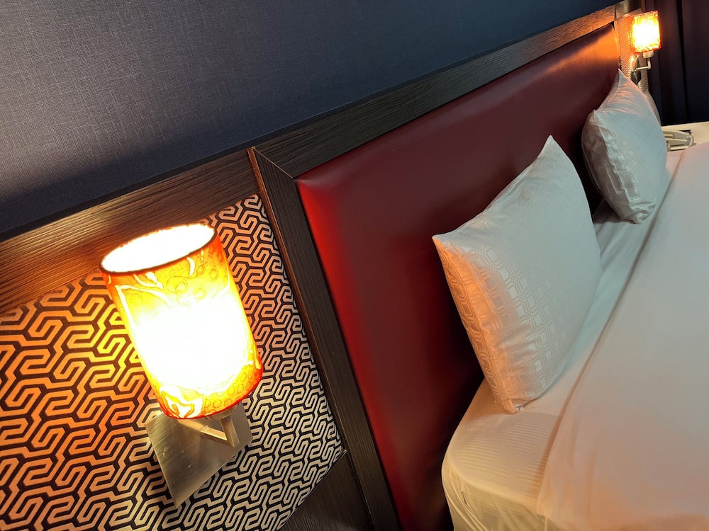 Grace Hotel 27/50