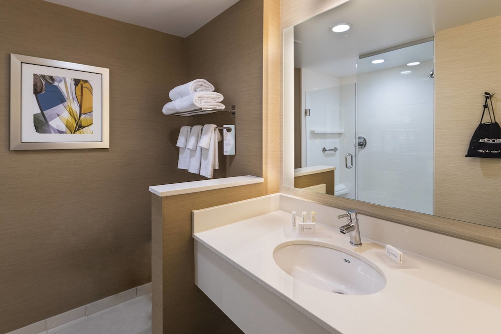 Fairfield Inn Suites Dallas Waxahachie 10/34