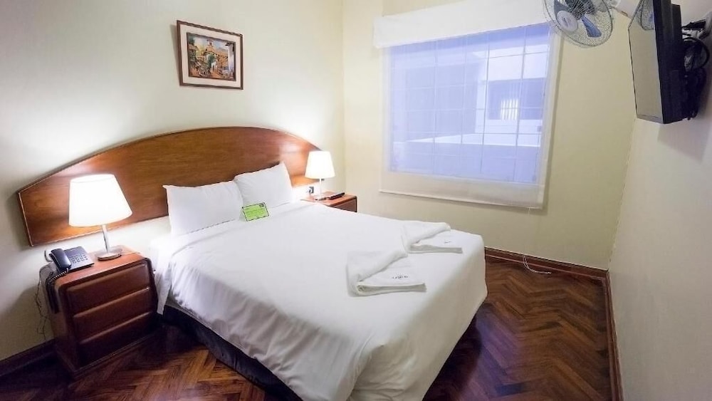 Suites Larco 656 17/50