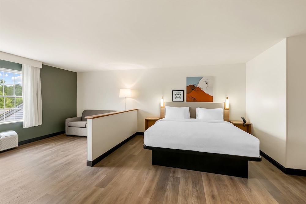 Casco Bay Inn 24/50