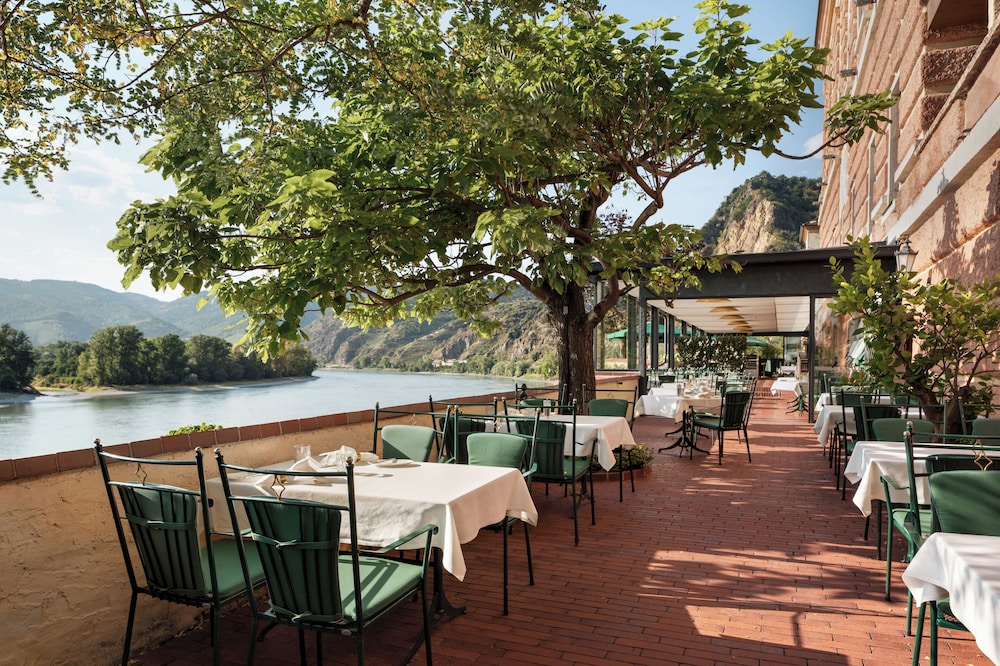 Hotel Schloss Duernstein 35/47