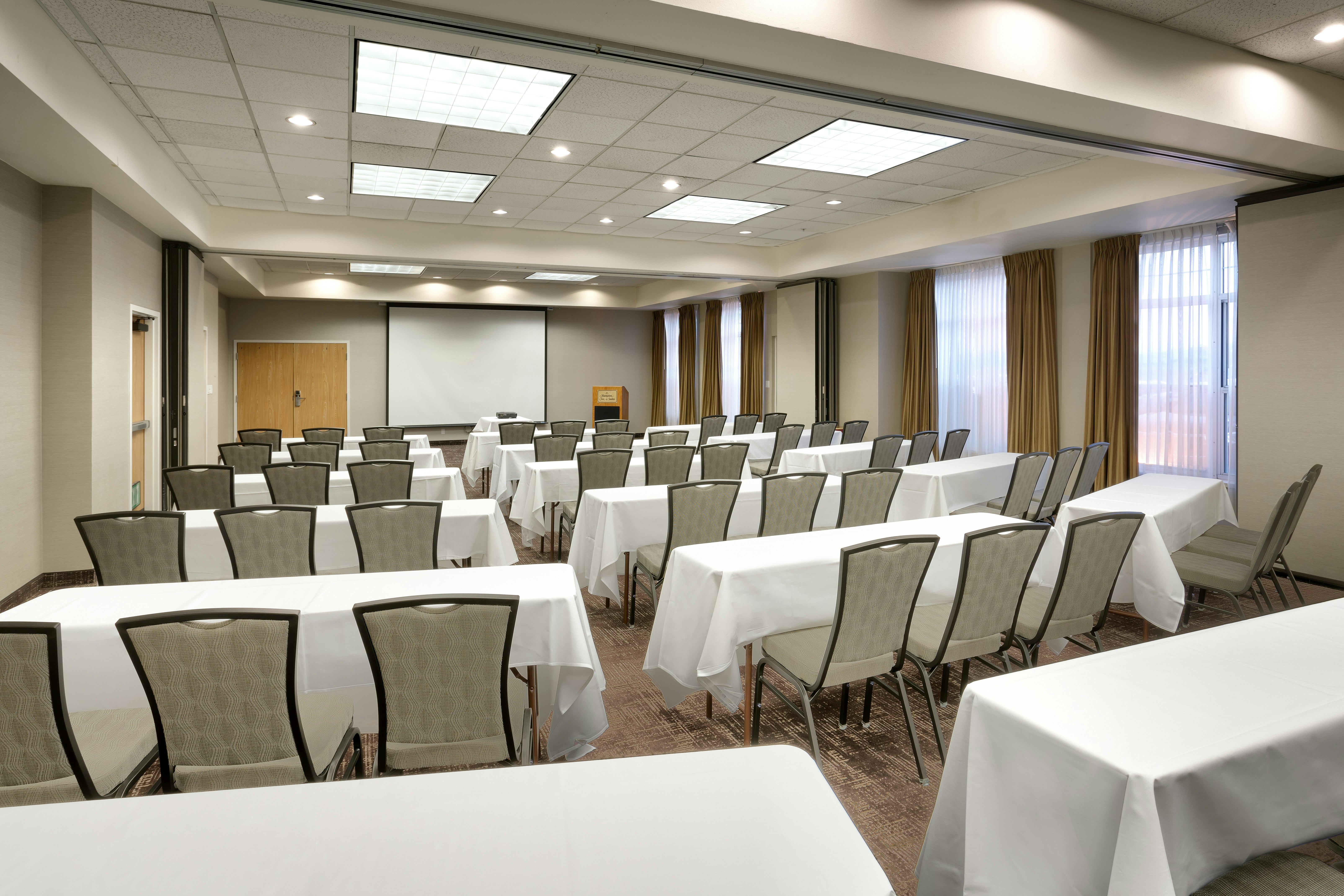 Hampton Inn & Suites Orem 38/43