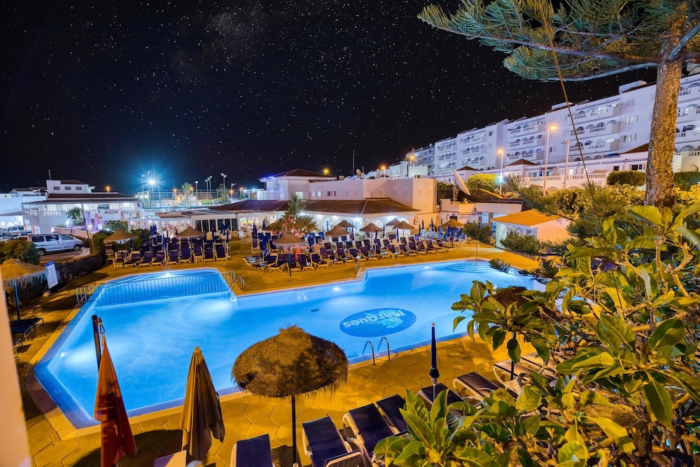 Ona el Marques Resort 71/76