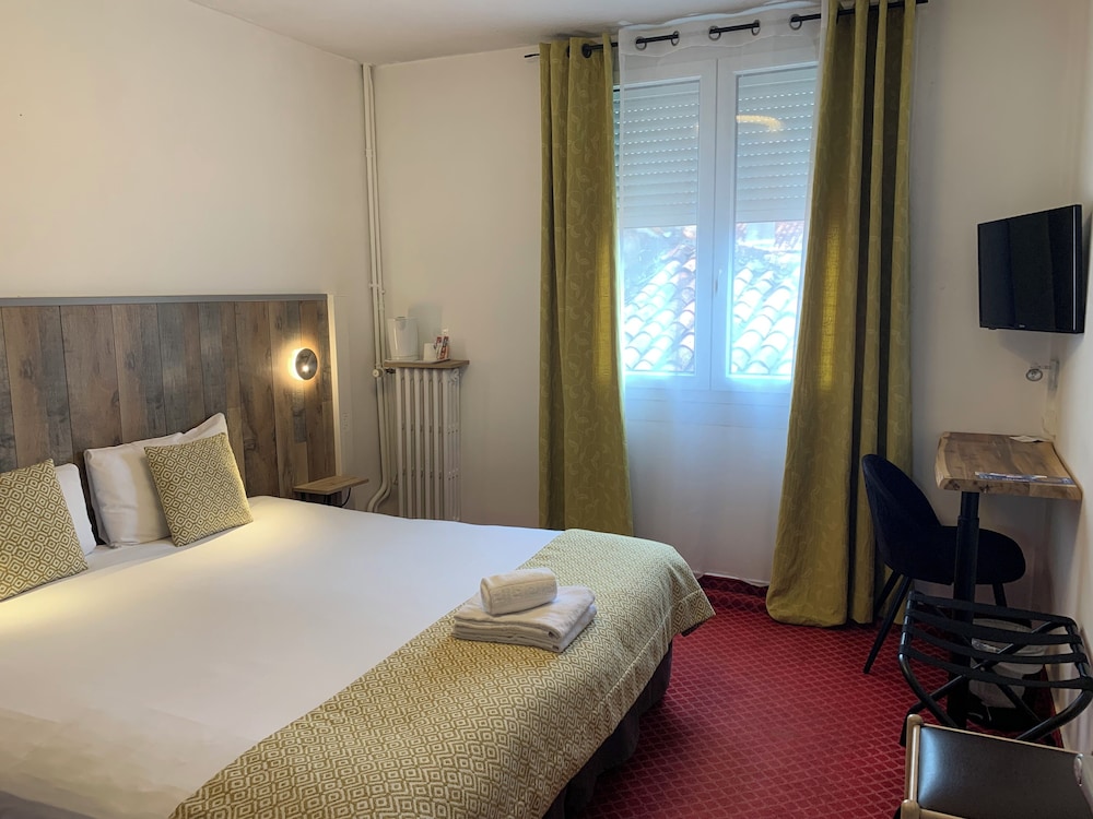 Brit Hotel Bleu Nuit 29/50