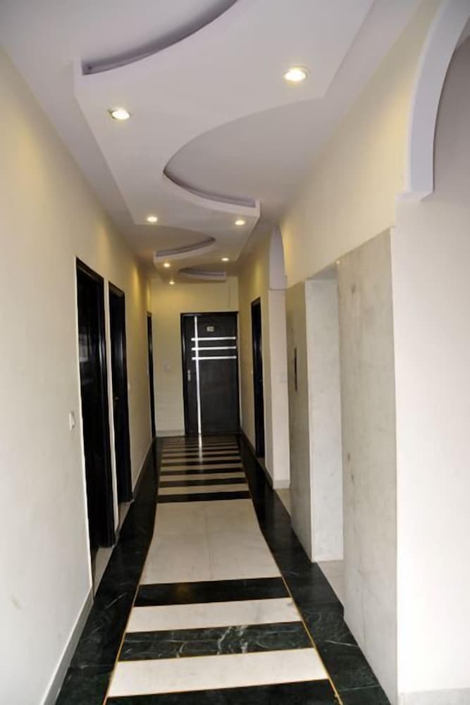 HOTEL APRA INTERNATIONAL 22/34