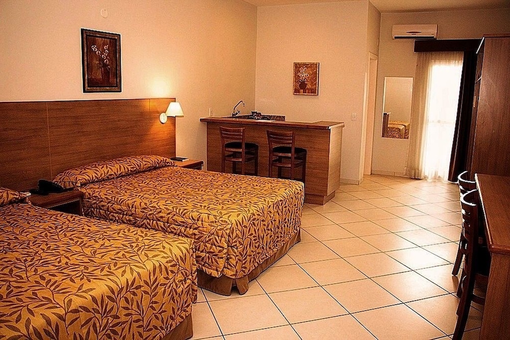 Lazuli Hotel 10/40