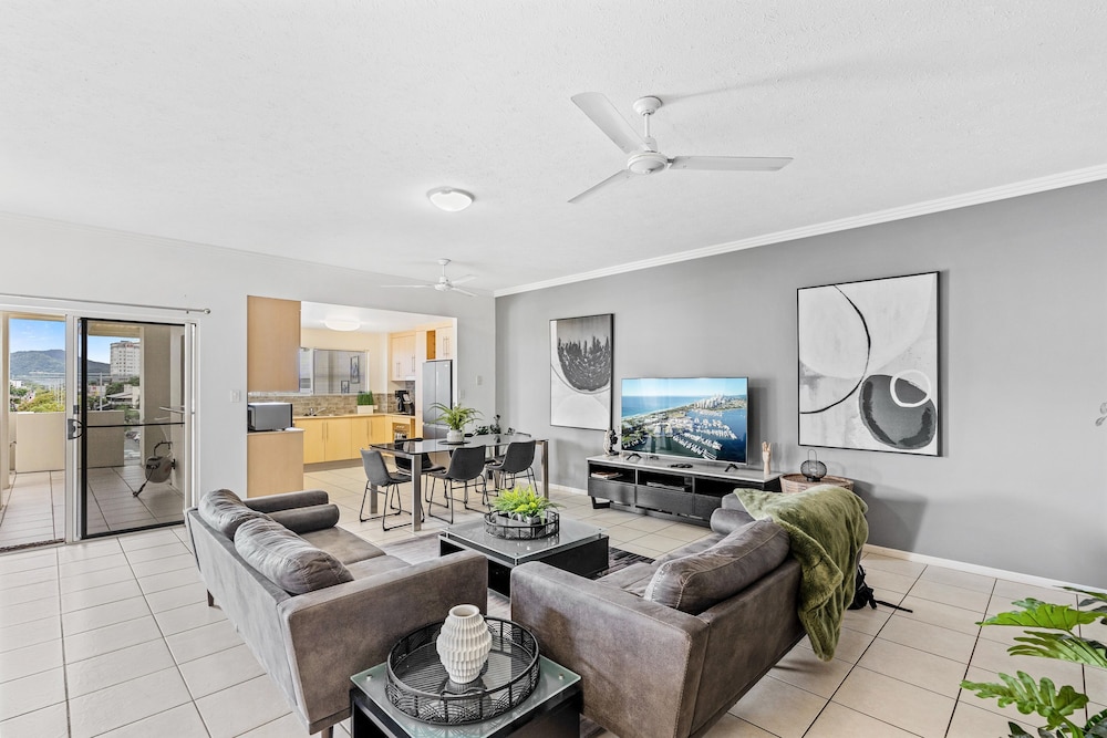 Cairns City Apartments 40/61