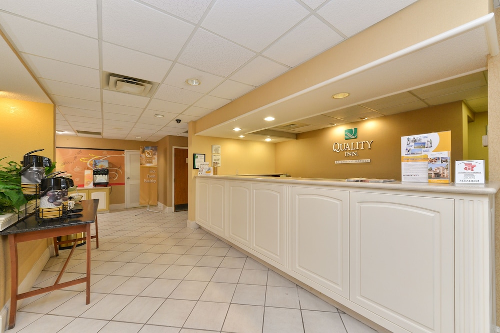 Quality Inn At the Mall - Valdosta 12/40