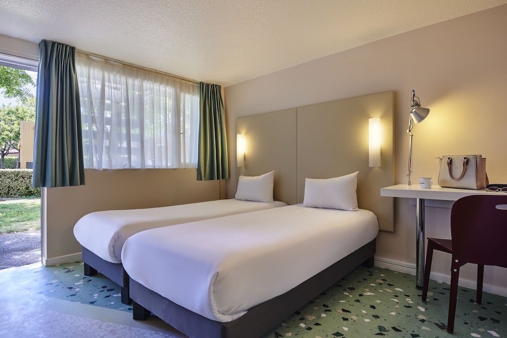 greet hotel Versailles - Voisins Le Bretonneux (ex. Campanile Voisins-Le-Bretonneux) 14/49