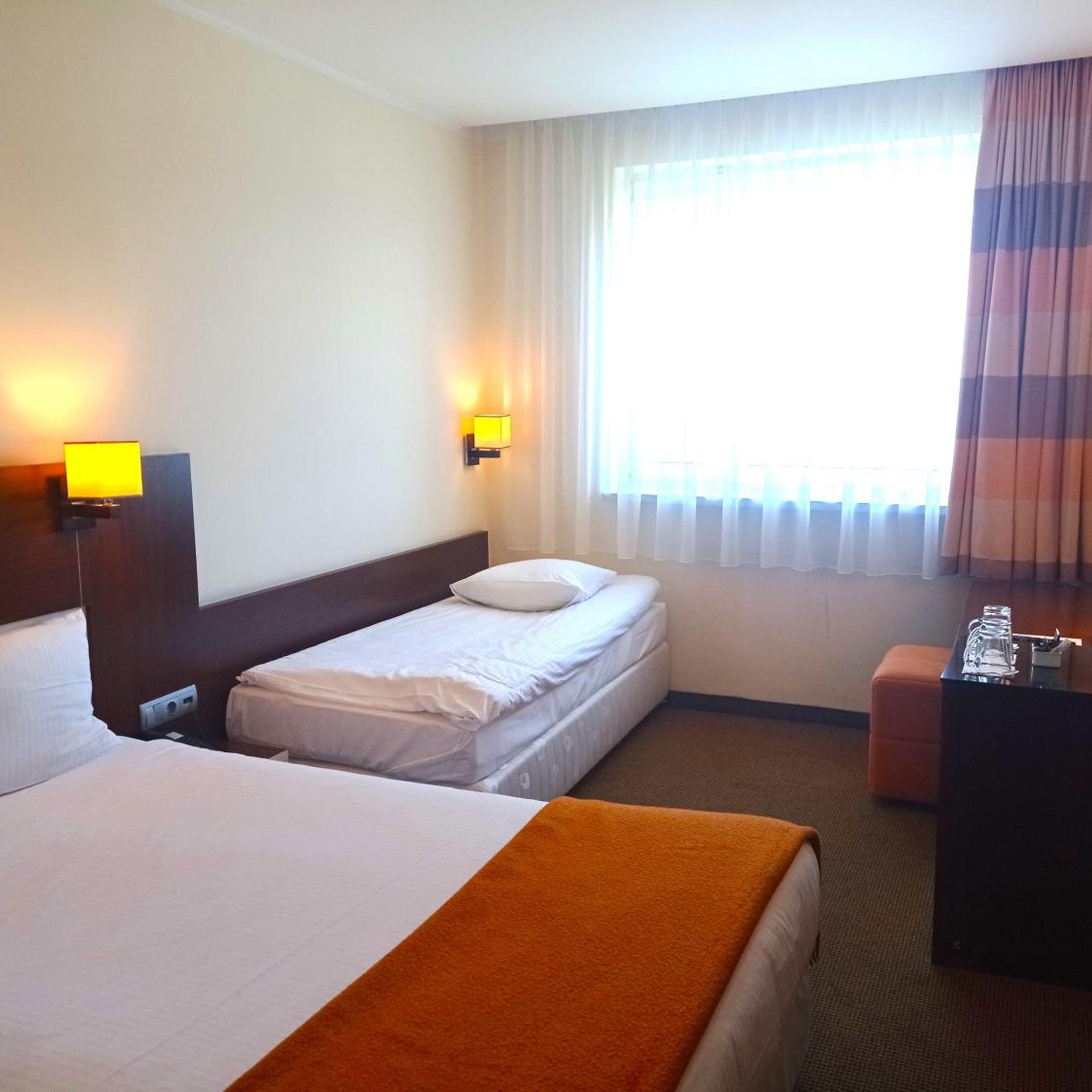 غرفة ثلاثية، Hotel Desilva Inn Katowice Airport 3/8
