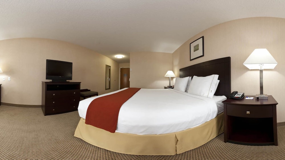 Holiday Inn Express Hotels And Suites Dayton North Tipp City 18/48