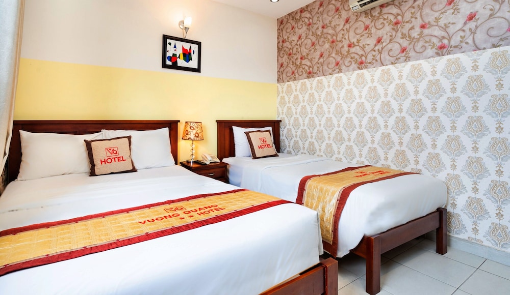 DELUXE, QUADRUPLE, MULTIPLE BEDS, CITY VIEW