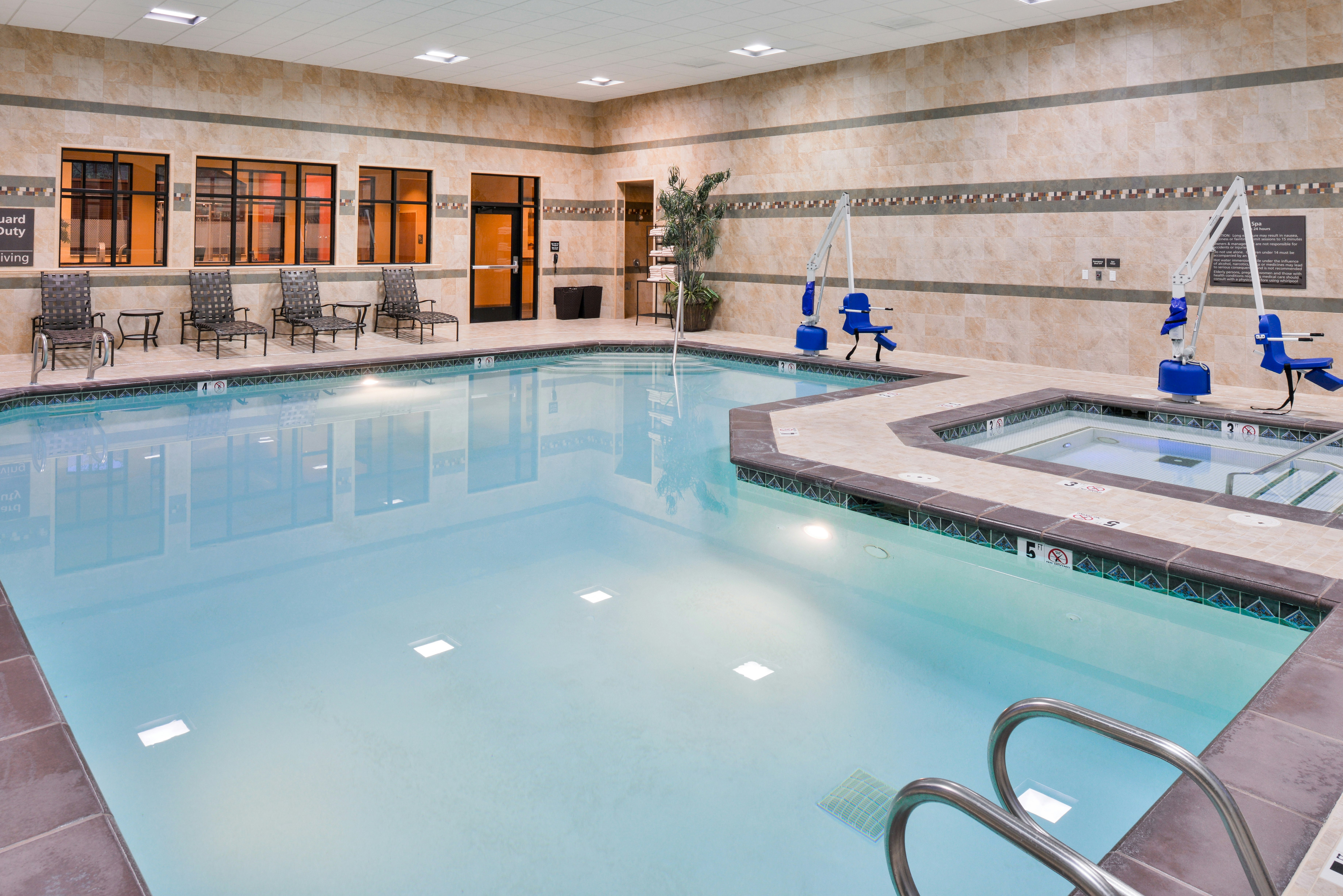 Hampton Inn and Suites Coeur D Alene 17/45