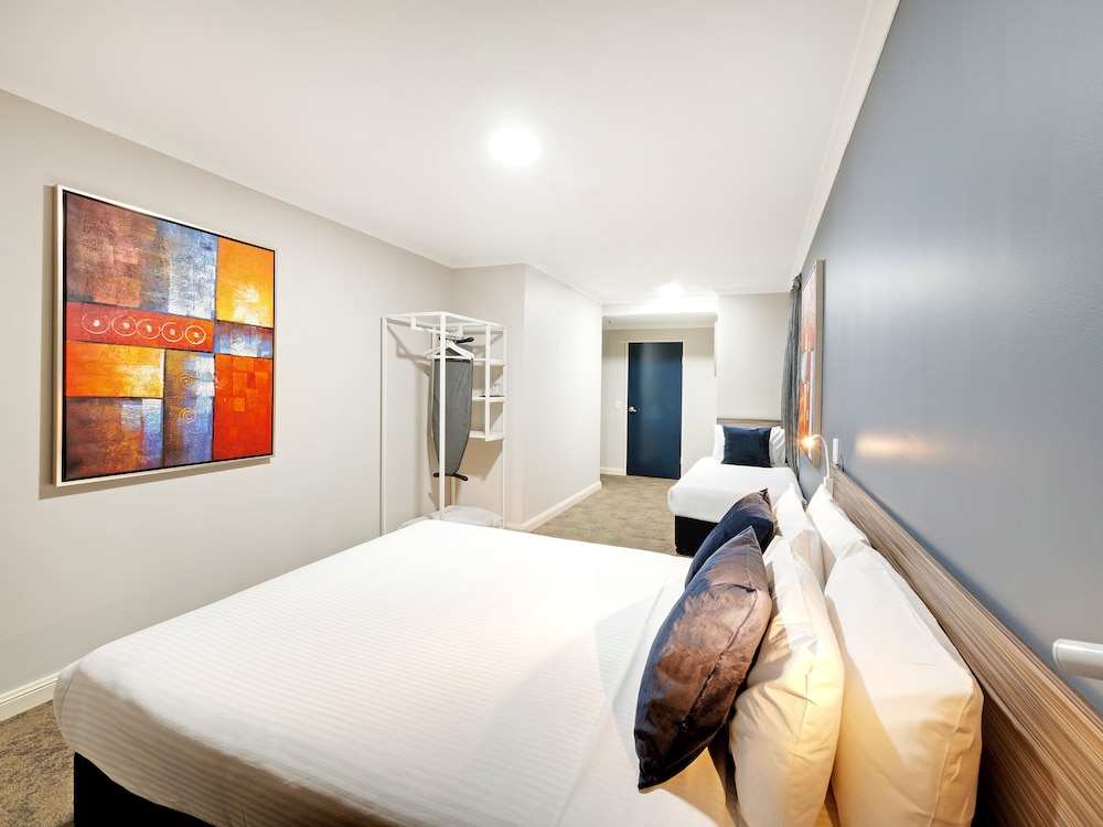 28 Hotel Sydney 11/36
