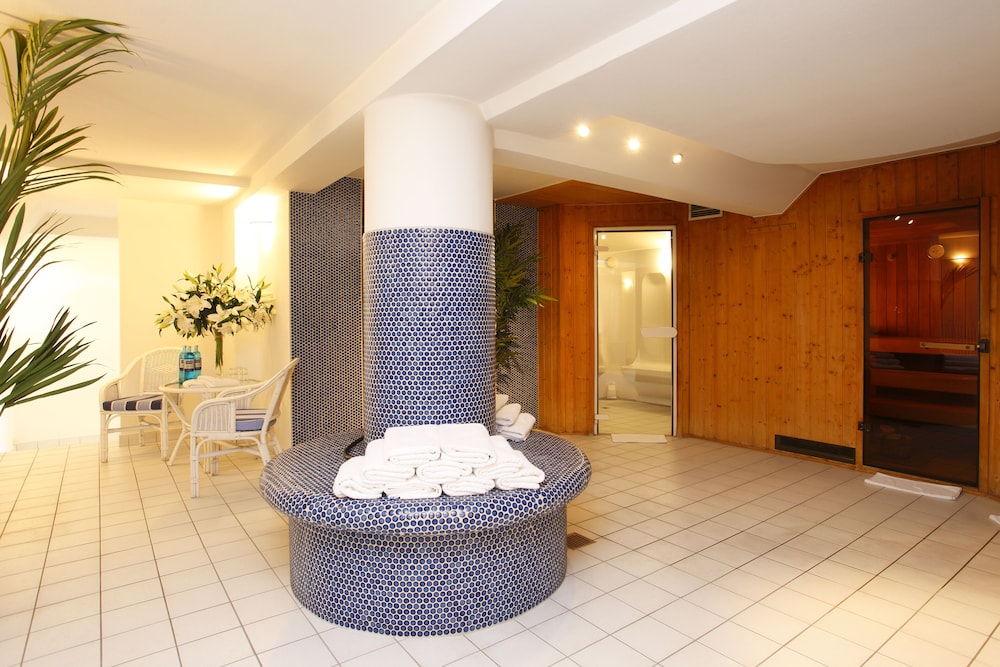 Schlosshotel Karlsruhe 5/40