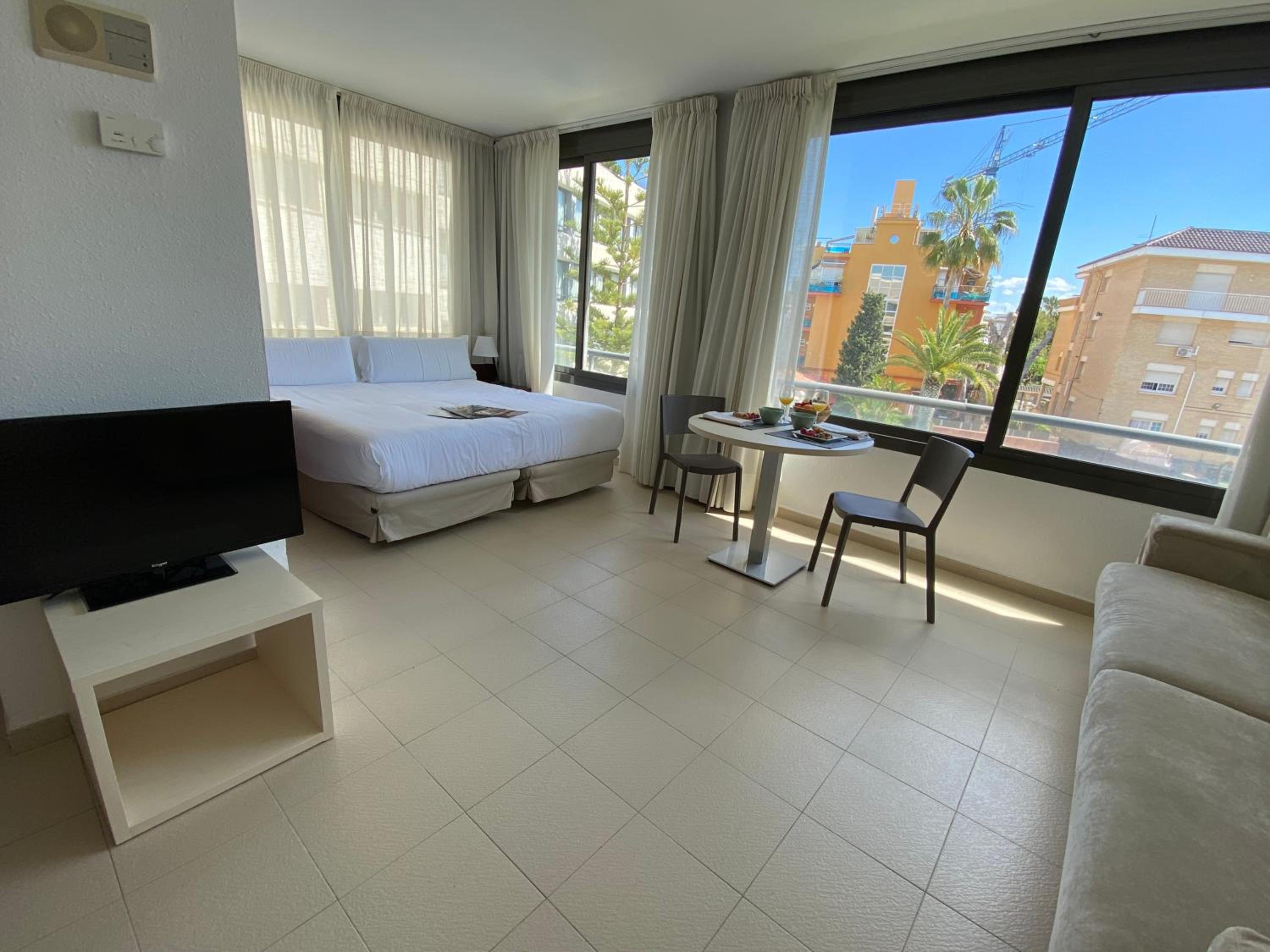 Apartment, Single