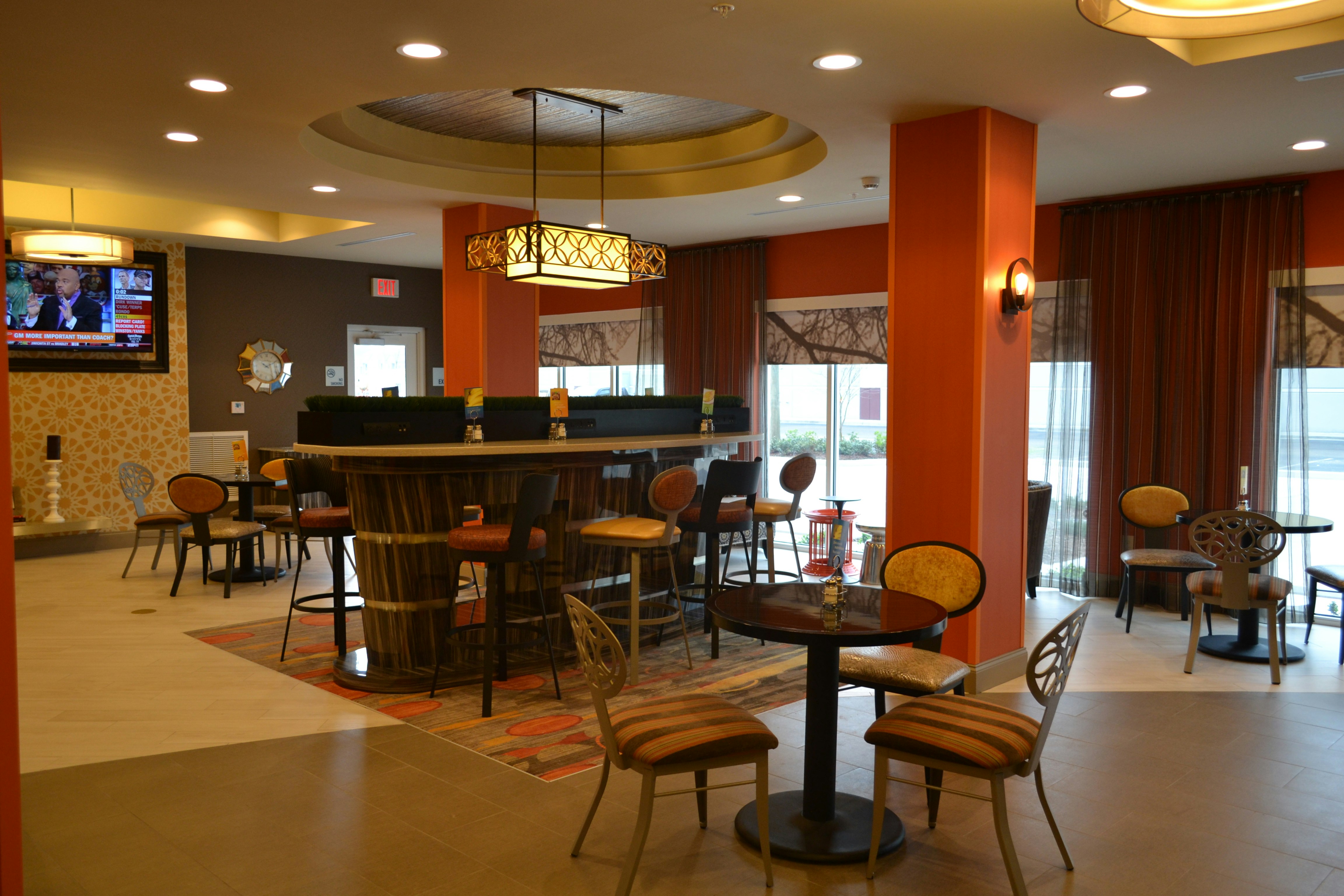 HOLIDAY INN EXPRESS COVINGTON MADISONVILLE 32/49
