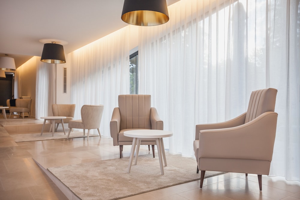Essence Inn Marianos 53/67