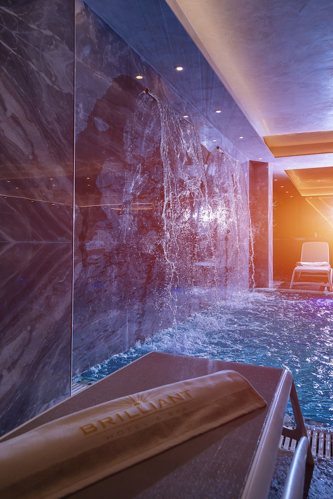 Brilliant Hotel & SPA Golem 25/43