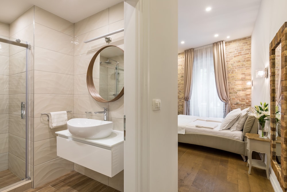 Pellegrini Luxury Rooms 45/50