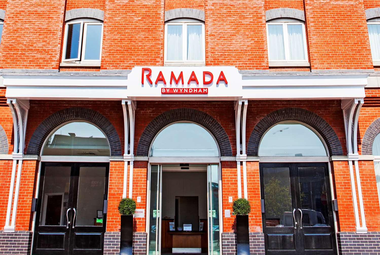 Ramada by Wyndham Belfast City Centre 1/12