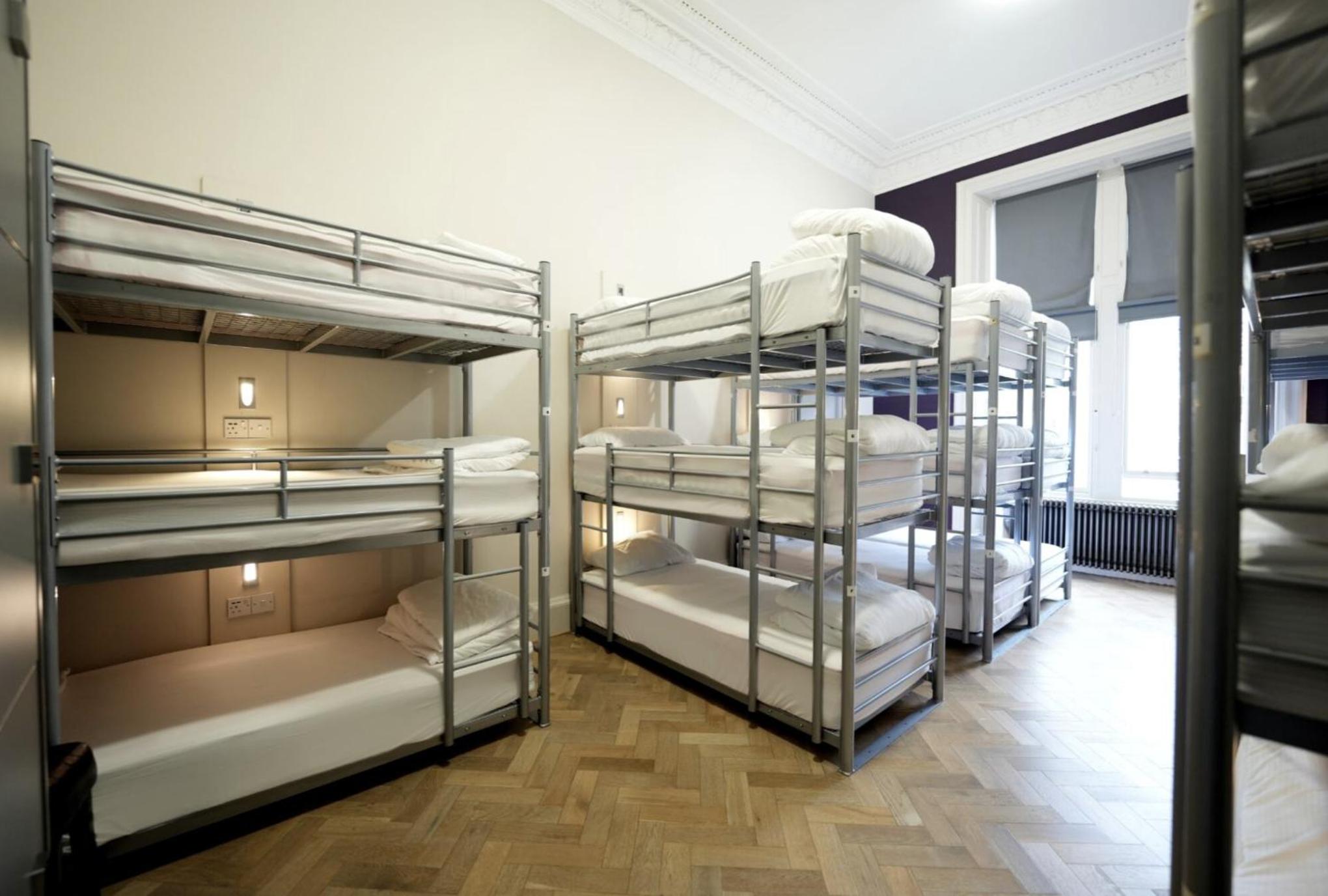 Mixed Dorm, 18 Beds, Shared Bathroom