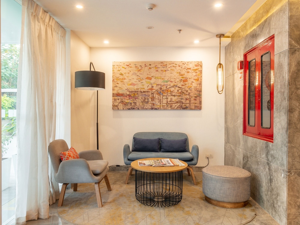Holiday Inn Express Ahmedabad Prahlad Nagar 65/73