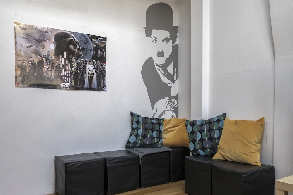 Hostel One Miru 44/64