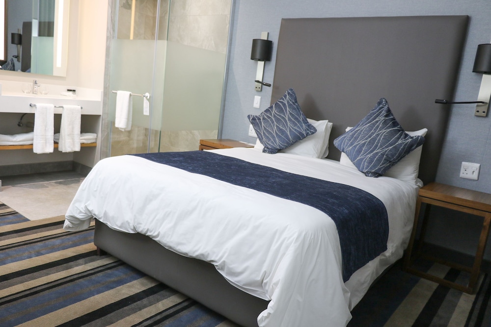Mayfair Hotel 3/47
