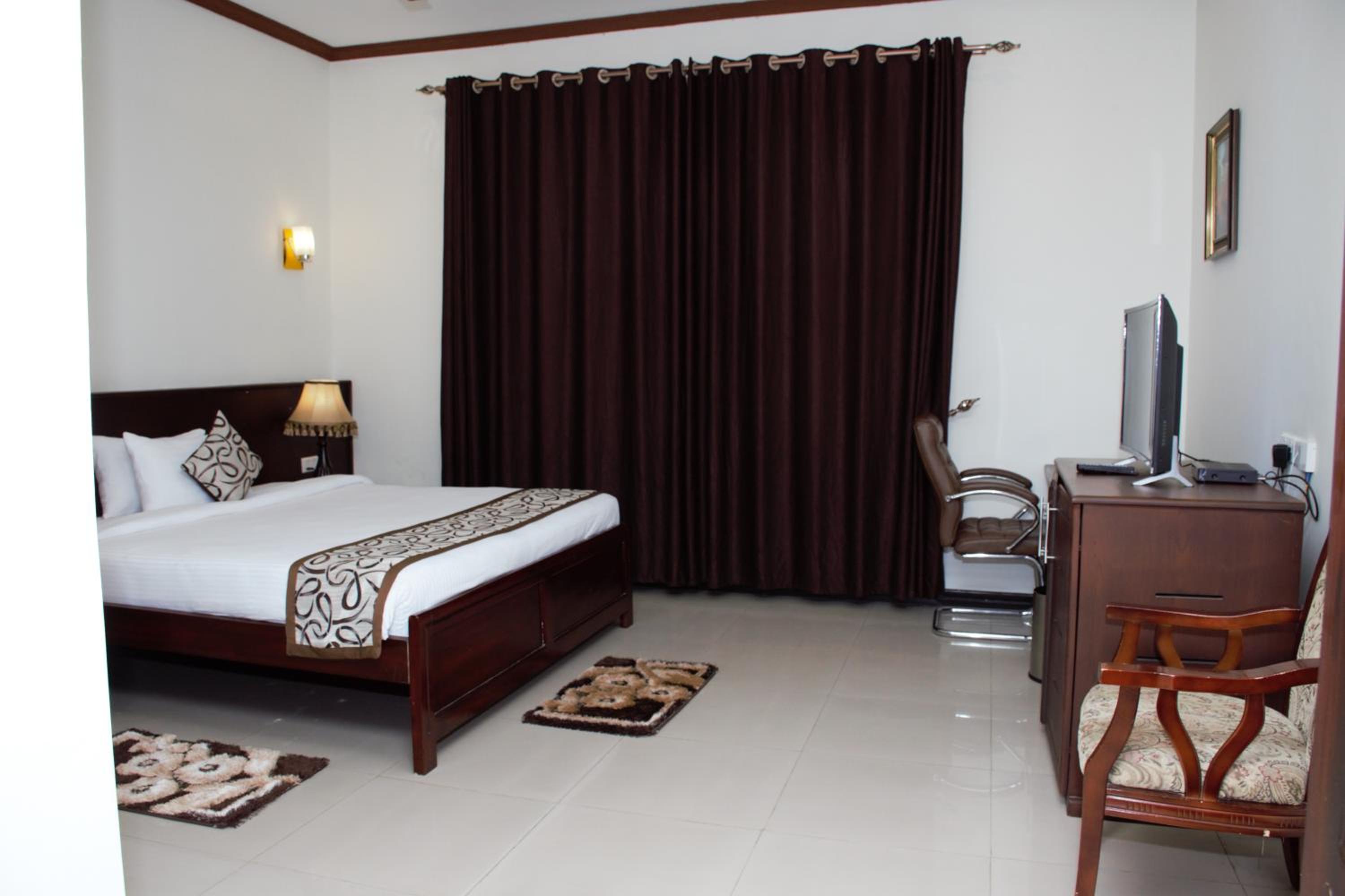 Room, Twin Beds