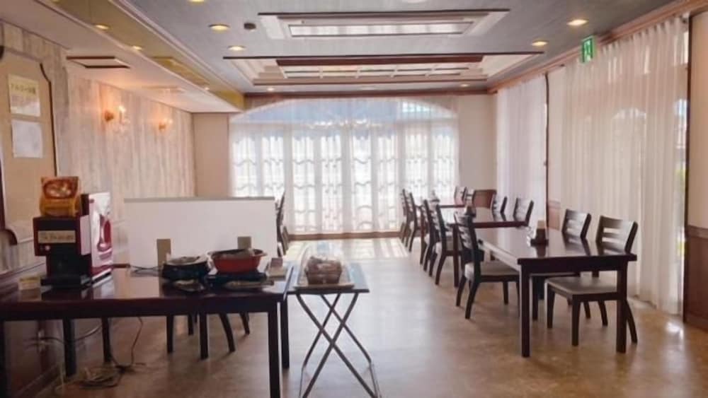 HOTEL SELECT INN TSUYAMA 39/42