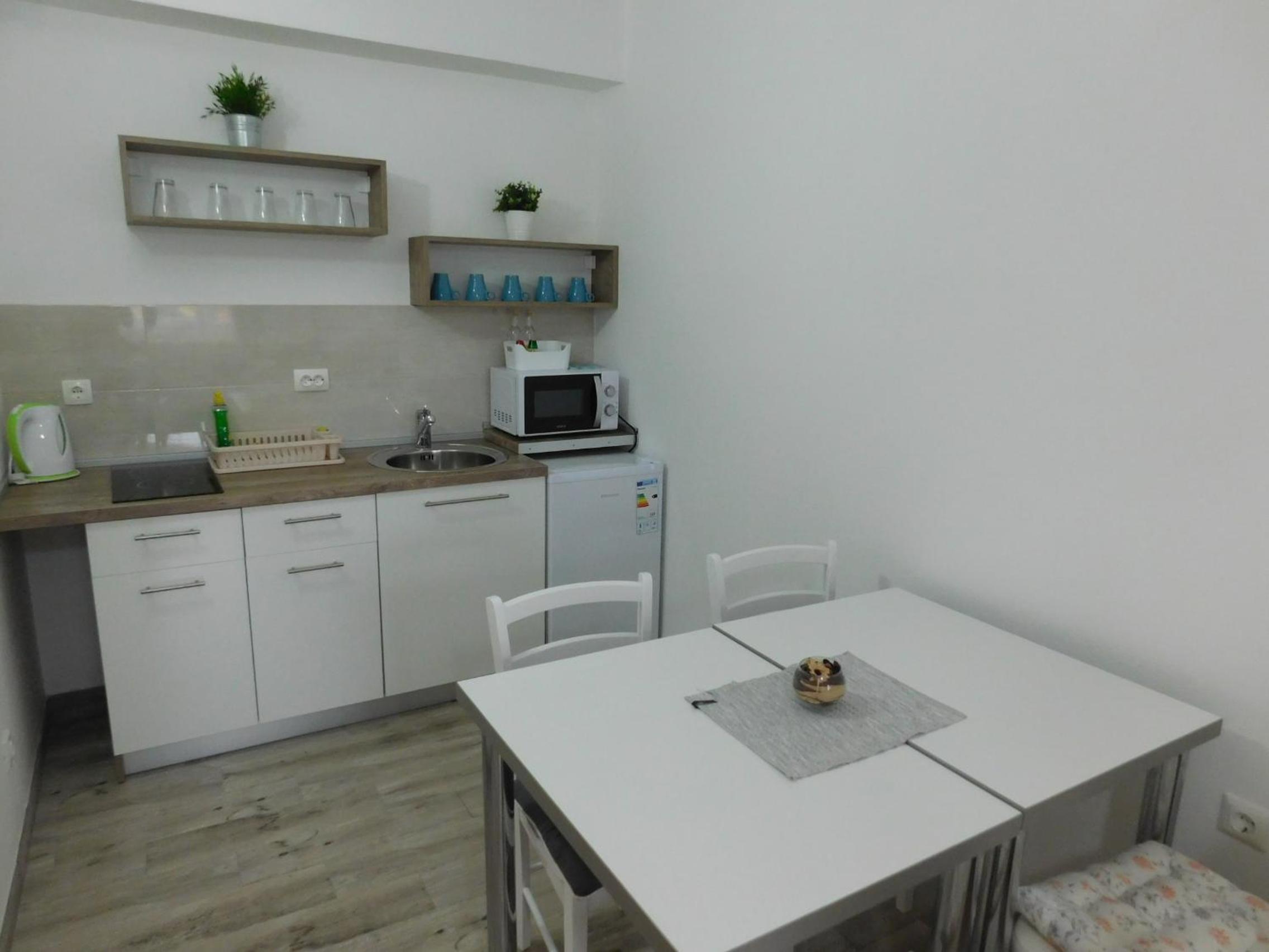 HOUSE SARA 20/25